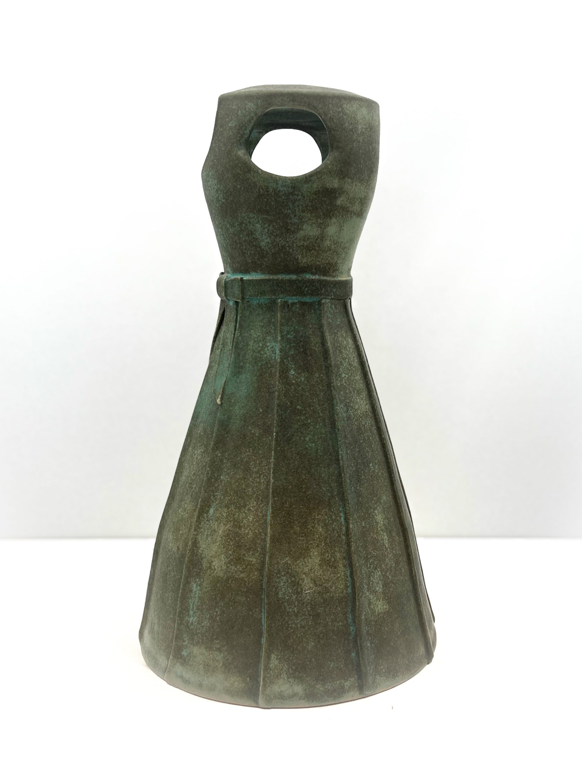 Her Dress - Image 4
