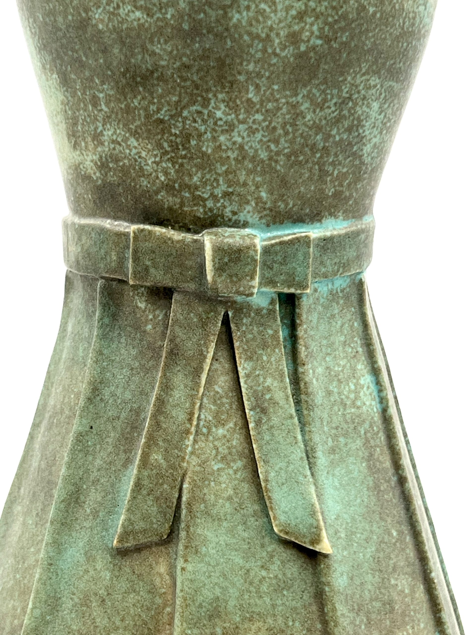 Her Dress - Image 10