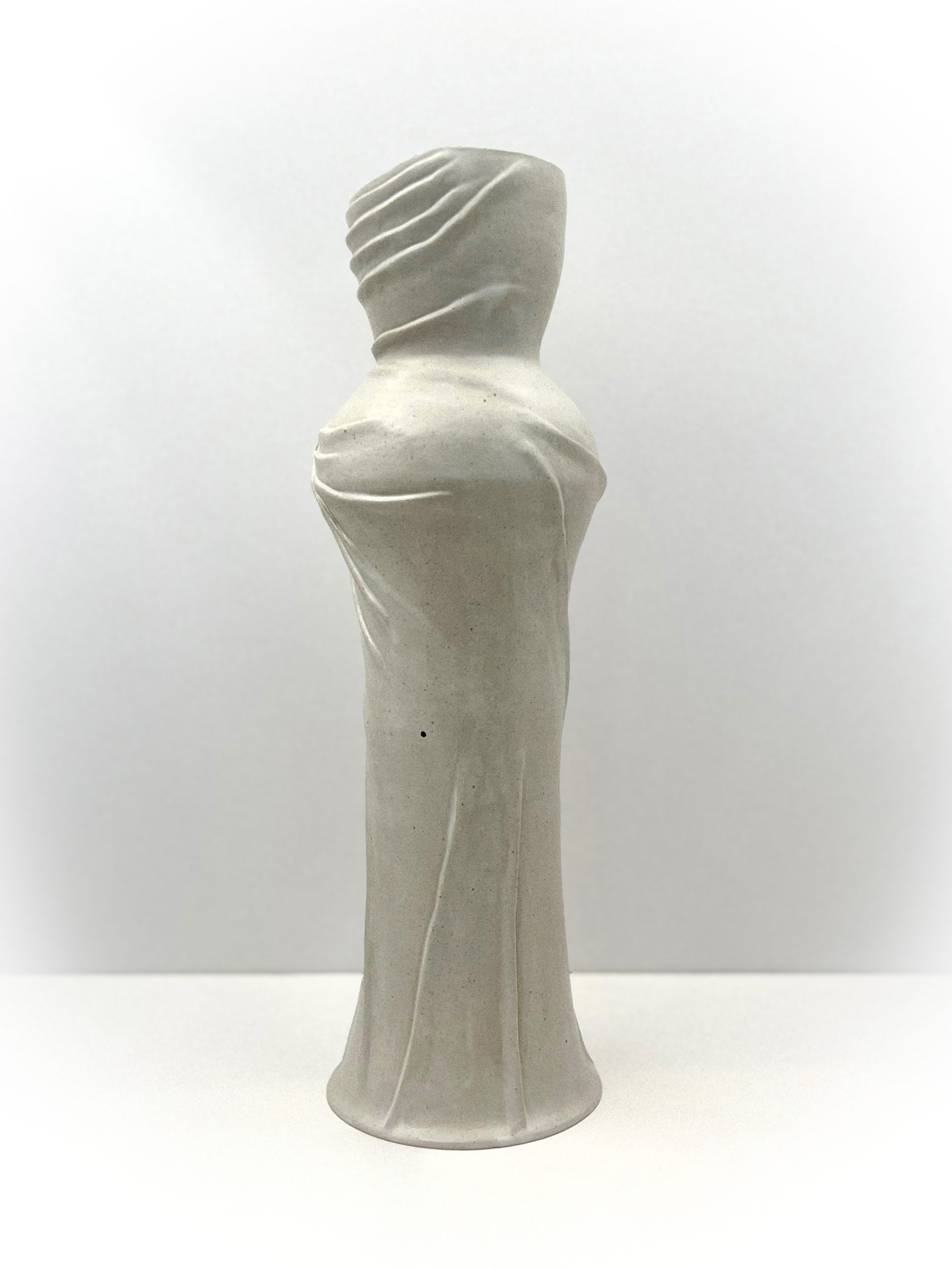 Folds and Opening - Image 4